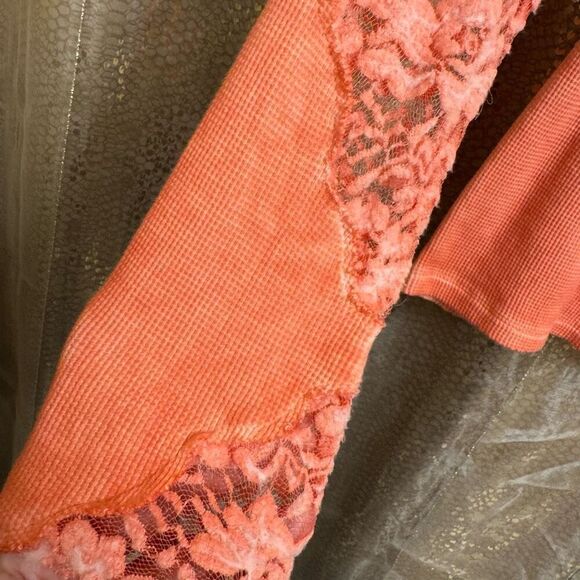 Others Follow Coral Orange Lace Sleeve Waffle Knit Boho Long Sleeve Top Medium - Picture 5 of 6